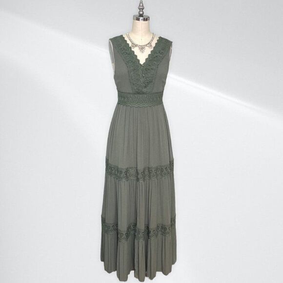 Davi & Dani Sage Green Lace Tiered Maxi Dress Small - Picture 2 of 10